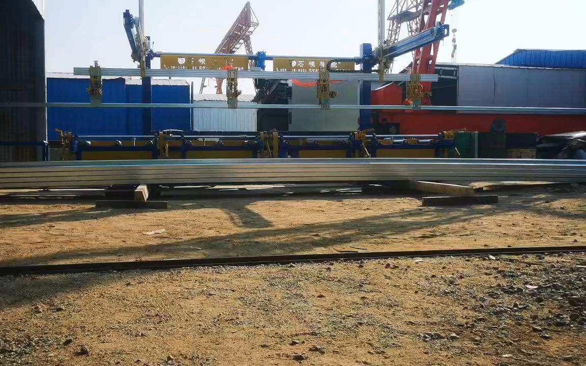 芯碩智能 遼寧鑫碩自動化機(jī)械CZ型鋼碼垛機(jī)，驅(qū)動型鋼加工新未來